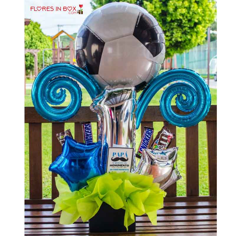 Arreglo de globos de fútbol ⚽️✨🙌🏻 Separa el tuyo con anticipación 👍🏻🤗✨  Nos pueden visitar en nuestro local de detalles y artículos al…